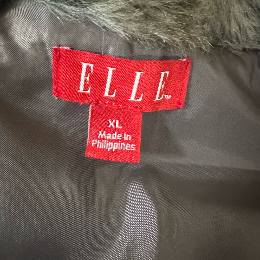 Chic Faux Fur Gray Vest - Picture 6 of 7